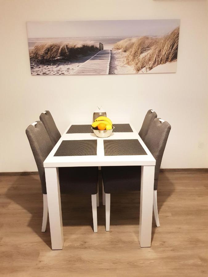 Apartman Monte Rizzi Apartment พูลา ภายนอก รูปภาพ